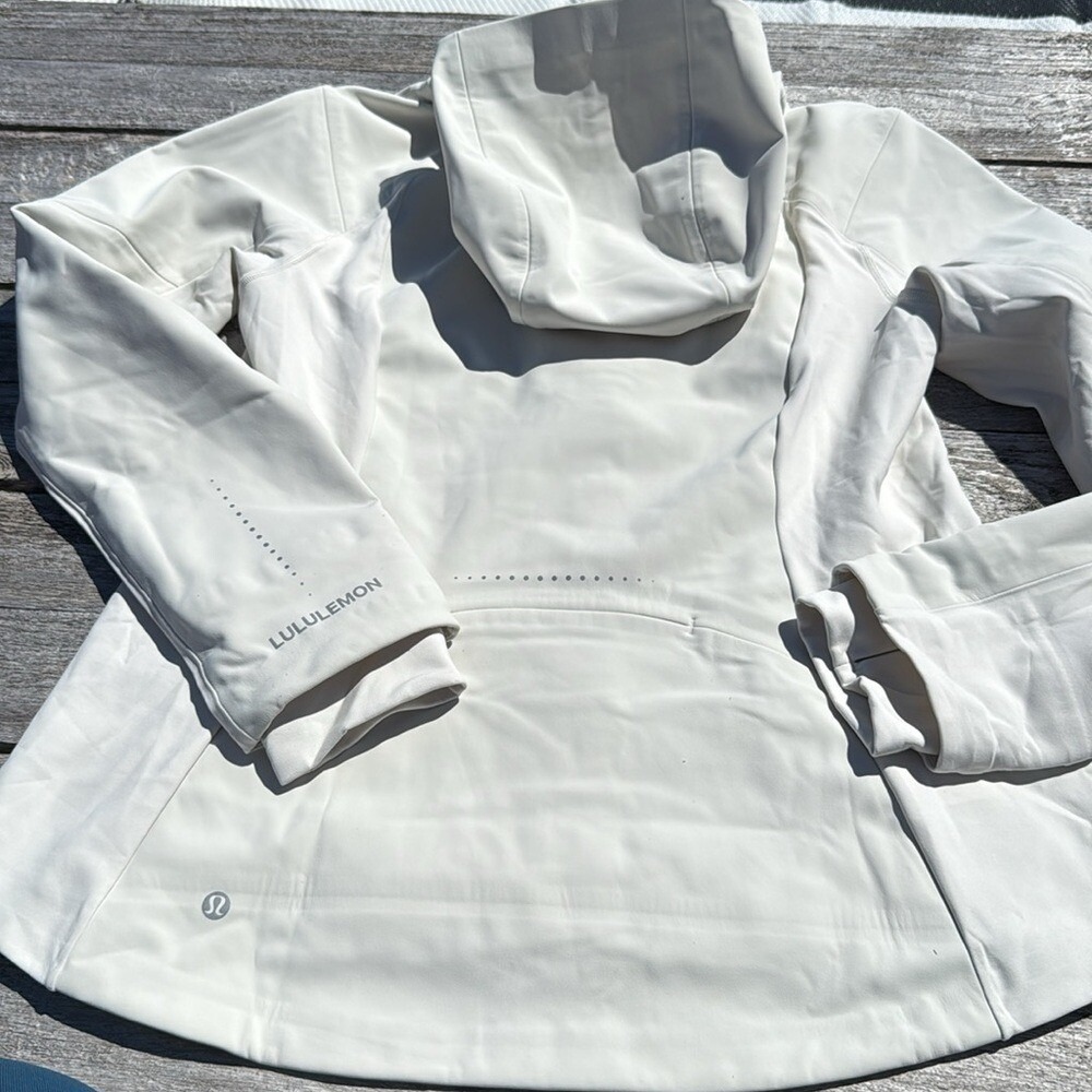Lululemon Womens Cross Chill Performance Jacket Bone size XL NWT - Picture 9 of 11